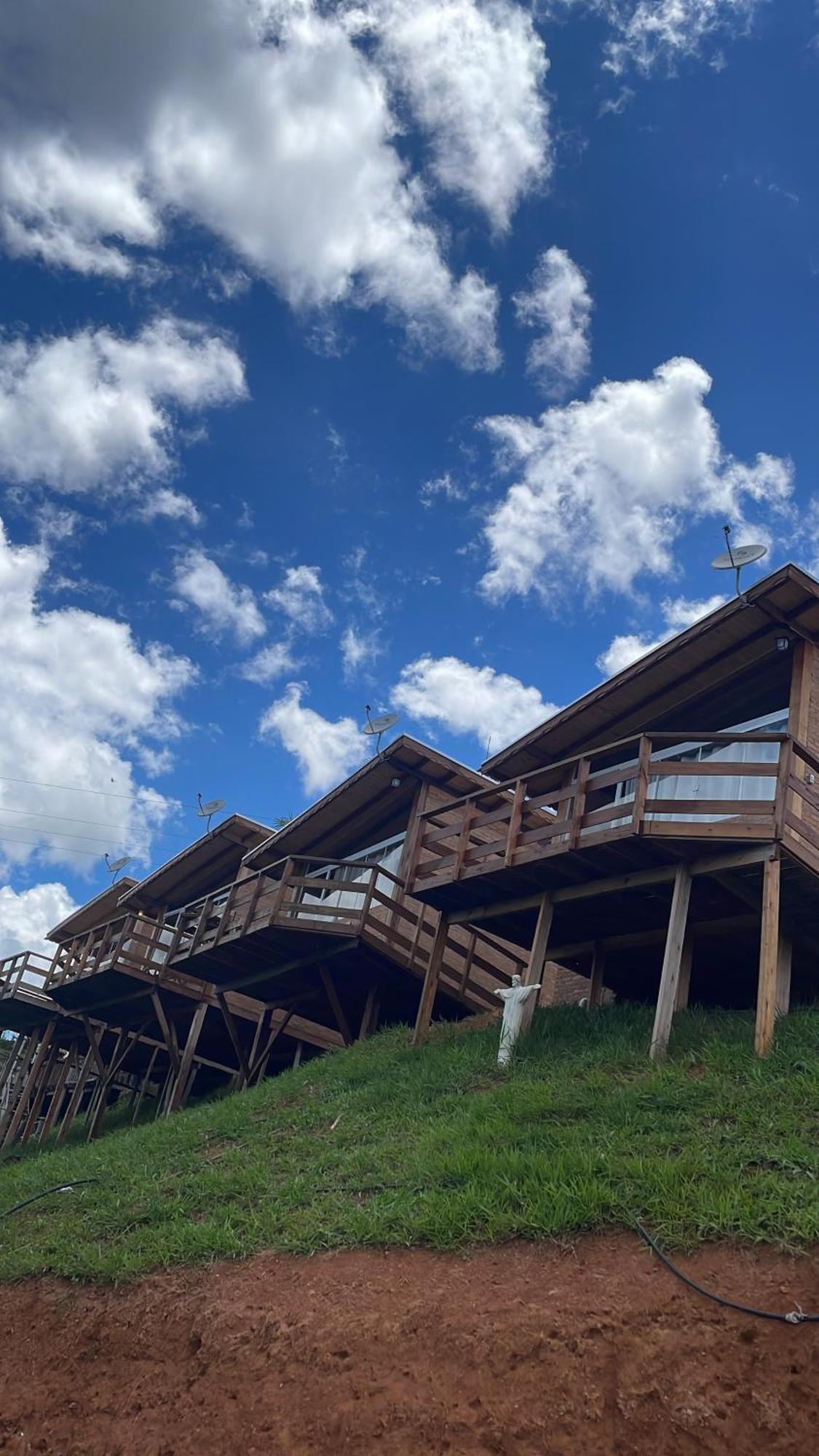 Chacrinha Pousada E Restaurante Chale Tucano Caldas  Exteriör bild